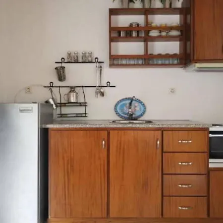 Elpis House *τraditional * Glossa