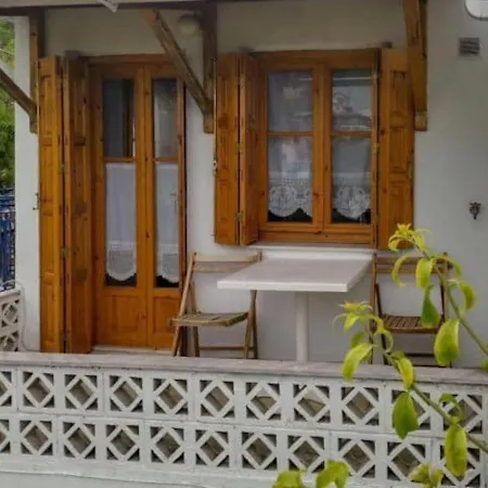 Elpis House *τraditional * Glossa